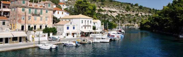 Greek courses in Corfu with Language International