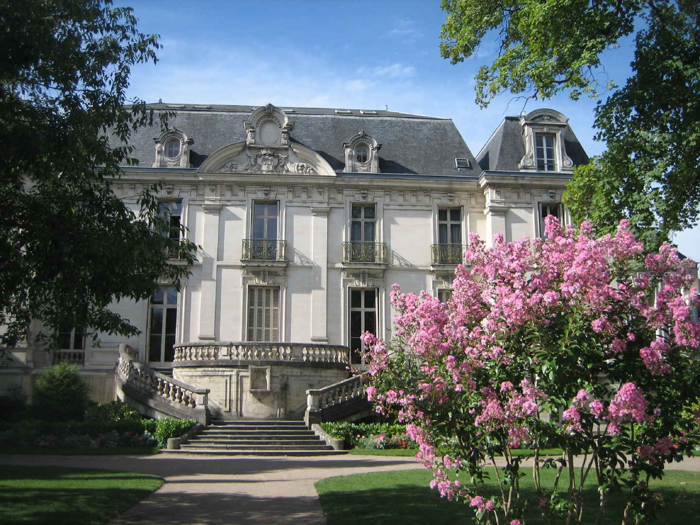 Institut de Touraine (Tours, Frankreich) Reviews Language International