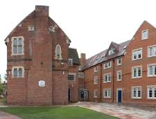 Escuelas de Inglés en Swindon: OISE Newbury