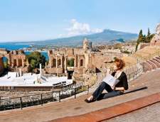 معاهد اللغة الايطالية في Taormina : BABILONIA – CENTER FOR ITALIAN LANGUAGE AND CULTURE