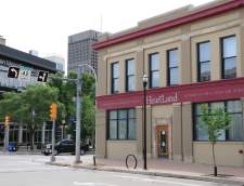 English schools in Winnipeg: Heartland International English School
