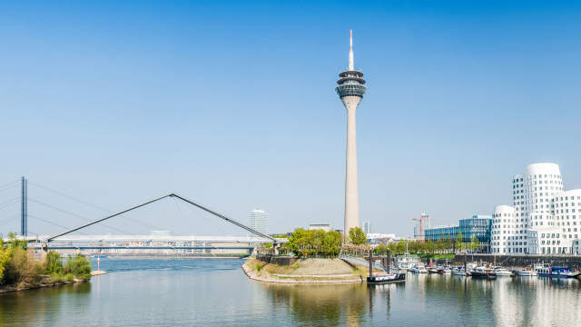 Duesseldorf Tv Tower And Modern Skyline In Germany Stock Photo - Download  Image Now - Düsseldorf, Media Harbor, Apartment - iStock