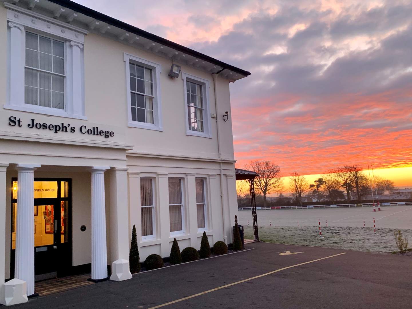 St. Joseph's College Limited (Ipswich, UK) Reviews Language