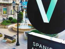 معاهد اللغة الاسبانية في خيخون : VERSA Spanish Academy
