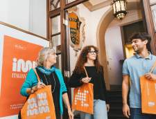 معاهد اللغة الايطالية في Bottegone : italianme