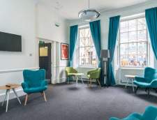 English schools in London: ALPADIA London Central (Junior)